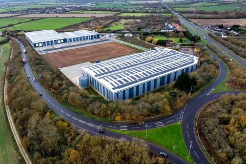 Warehouse to rent, London Brentwood Commercial Park West Horndon CM13 3LS