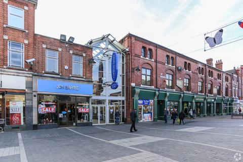 Retail property (high street) to rent, Carlton Ln Castleford WF10 1AD