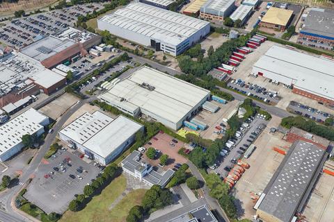 Warehouse to rent, 8 Sopwith Dr Weybridge KT13 0UZ