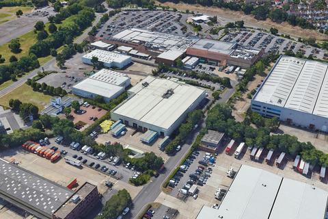 Warehouse to rent, 8 Sopwith Dr Weybridge KT13 0UZ