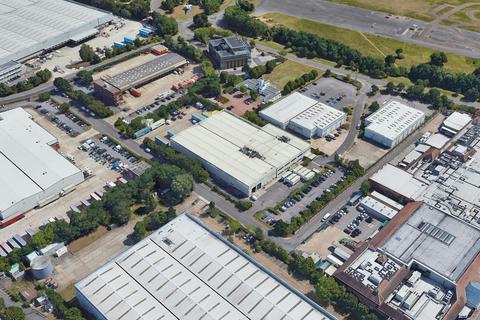 Warehouse to rent, 8 Sopwith Dr Weybridge KT13 0UZ