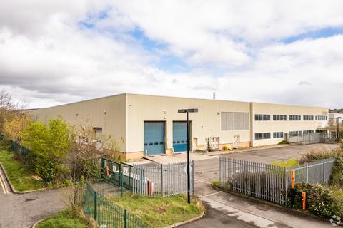 Warehouse to rent, 8 Sopwith Dr Weybridge KT13 0UZ