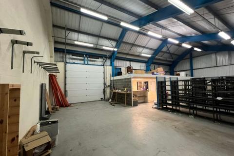 Warehouse to rent, Back Chapman St Newcastle Upon Tyne NE6 2XX
