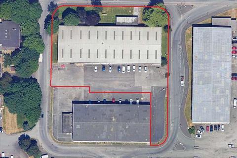 Warehouse to rent, Stephenson St Newport NP19 4XB