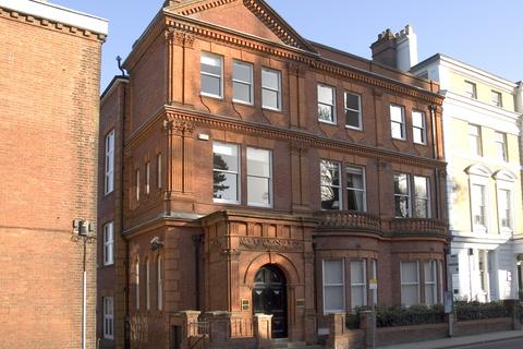 Office to rent, 32 Southgate St Winchester SO23 9EH