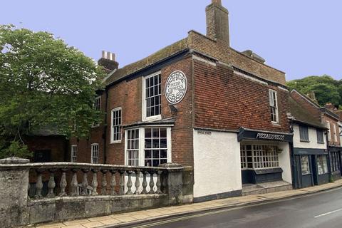 Restaurant to rent, 1 Bridge St Winchester SO23 9BH