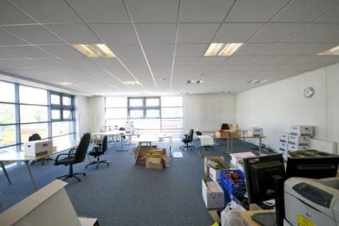 Warehouse to rent, Princemead Pl Manchester M17 1PN