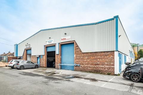 Warehouse to rent, Cawdor St Manchester M30 0QR