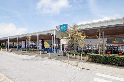 Retail property (high street) to rent, Jarman Way Hemel Hempstead HP2 4JS