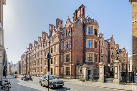 Office to rent, 13 Old Sq London WC2A 3UA