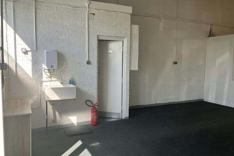 Warehouse to rent, 18-44 Benedict Sq Peterborough PE4 6GD