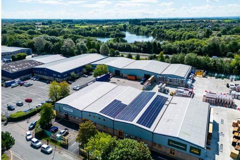 Warehouse to rent, Station Ln Witney OX28 4YQ