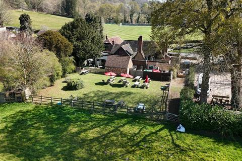 Pub to rent, Haslemere Rd Godalming GU8 5UJ