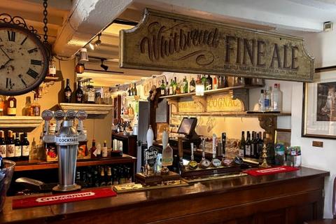 Pub for sale, High St Chipping Campden GL55 6RT