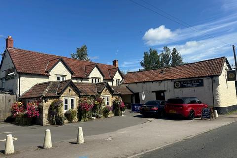 Pub for sale, 59 Folly Ln Shaw SN12 8HB