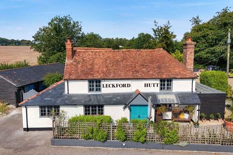 Pub for sale, London Rd Stockbridge SO20 6DE