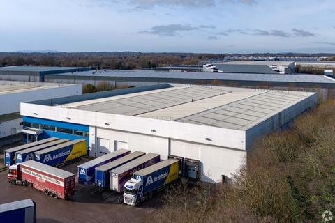 Warehouse to rent, Headway Rd Wolverhampton WV10 6PZ