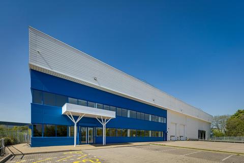 Warehouse to rent, Headway Rd Wolverhampton WV10 6PZ