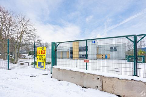 Warehouse to rent, Bruntcliffe Ave Morley LS27 0YD
