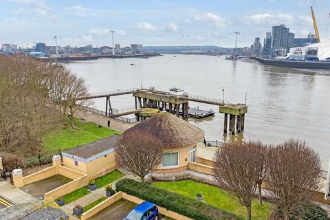 Land for sale, Jamestown Way London E14 2DE