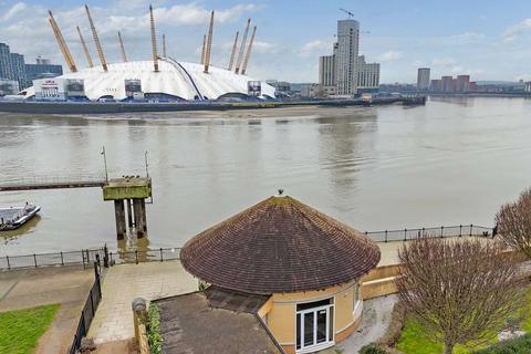 Land for sale, Jamestown Way London E14 2DE