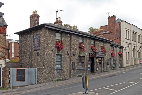 Pub for sale, 3 Amersham Hill High Wycombe HP13 6QX