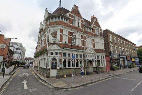 Pub to rent, 19 Kilburn Ln London W10 4AE