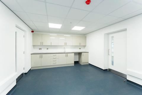 Warehouse to rent, Walker Industrial Estate, Walker Rd Blackburn BB1 2QE