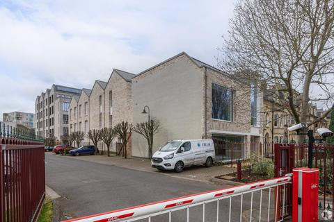 Office to rent, Brooklands Av Cambridge CB2 8FH