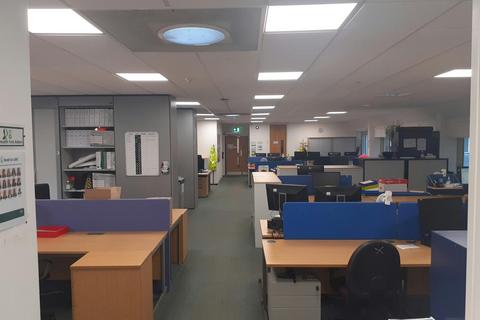 Office to rent, Pegs Ln Hertford SG13 8EB
