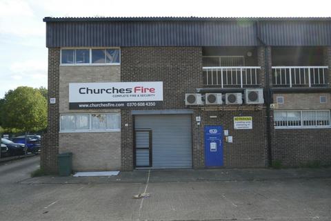 Warehouse to rent, 39 Oakwood Hl Loughton IG10 3TZ