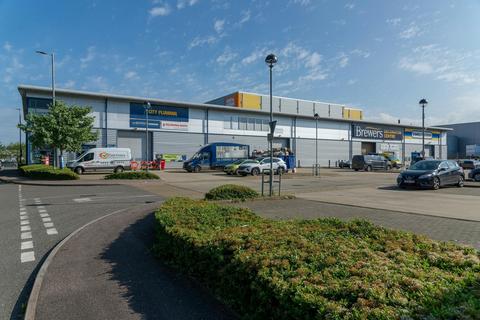 Warehouse to rent, Unit 2 Dukes Park Harlow CM20 2GF
