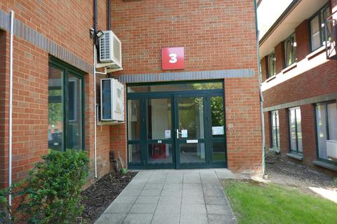 Office to rent, 1-3 Watermark Way Hertford SG13 7TZ