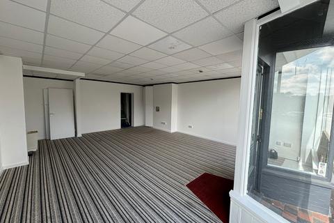 Retail property (high street) to rent, 14 High St Hemel Hempstead HP3 0HQ