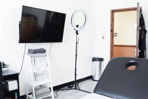 Office to rent, Stoke Rd Stoke On Trent ST4 2RW
