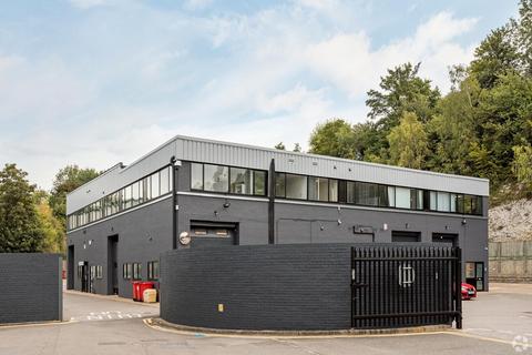 Industrial unit to rent, Redlands Coulsdon CR5 2HT