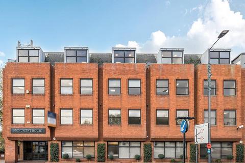 Office to rent, 215 Marsh Rd Pinner HA5 5NE