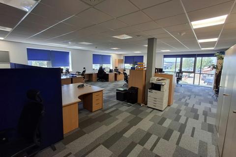 Office to rent, Crow Arch Ln Ringwood BH24 1PN
