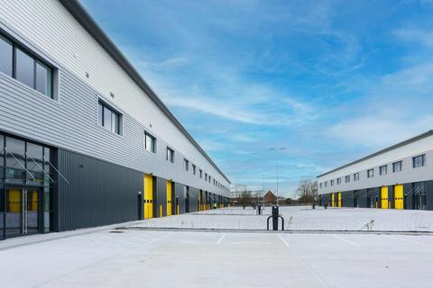 Warehouse to rent, Trafford Gate Manchester M41 7NF
