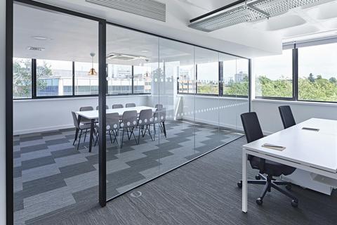 Office to rent, 1 Station Sq Bracknell RG12 1QB