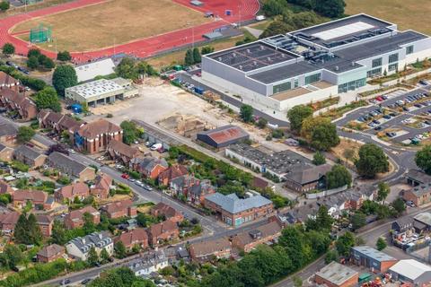Warehouse to rent, Bar End Rd Winchester SO23 0PX