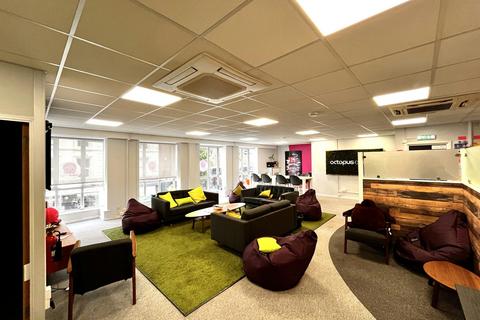 Office to rent, 119 West St Fareham PO16 0DU