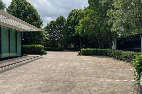 Office to rent, 2 Bramley Rd Milton Keynes MK1 1PT