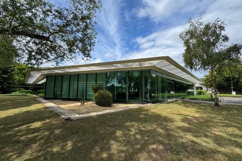 Office to rent, 2 Bramley Rd Milton Keynes MK1 1PT