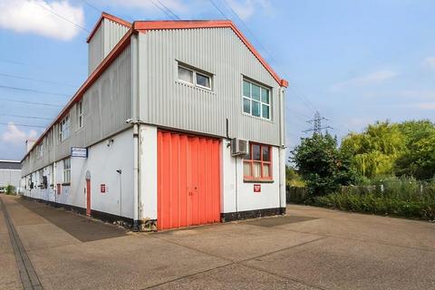 Warehouse to rent, Arundel Rd Uxbridge UB8 2SN