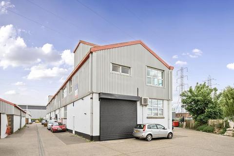 Warehouse to rent, Arundel Rd Uxbridge UB8 2SN