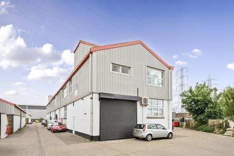 Warehouse to rent, Arundel Rd Uxbridge UB8 2SN