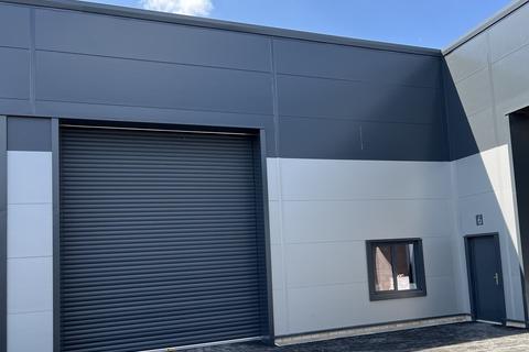 Industrial unit to rent, 8 Drummond Rd Stafford ST16 3EU