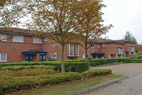 Industrial unit to rent, Crown Hl Milton Keynes MK8 0ES