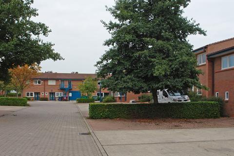 Industrial unit to rent, Crown Hl Milton Keynes MK8 0ES